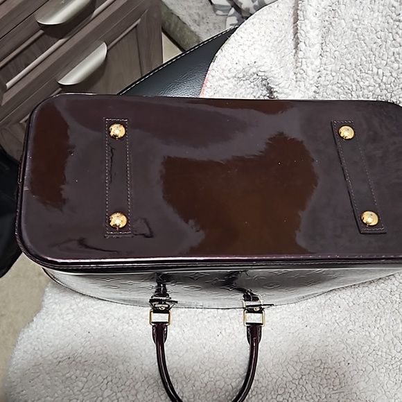 Louis Vuitton Alma GM Purple - Picture 13 of 15